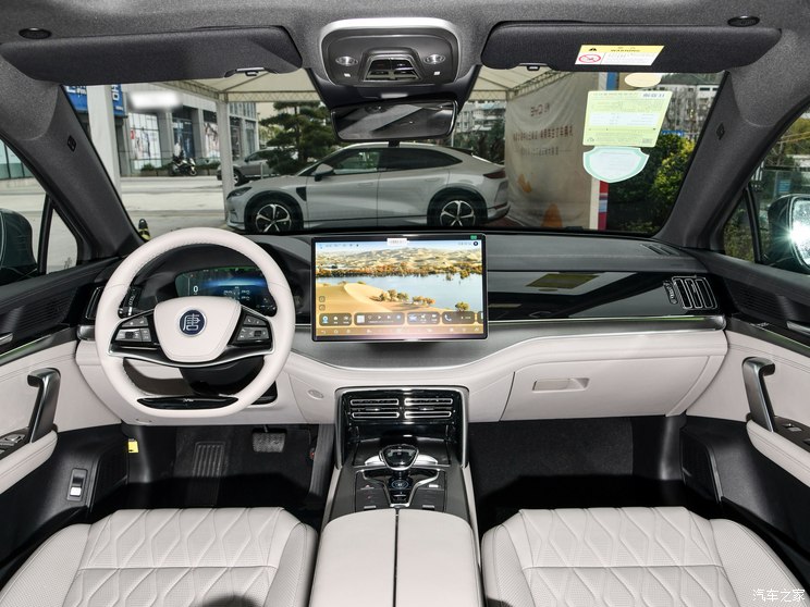 比亚迪 唐新能源 2024款 DM-i 荣耀版 112KM 尊贵型 比亚迪 唐新能源 2024款 DM-i 荣耀版 112KM 尊贵型