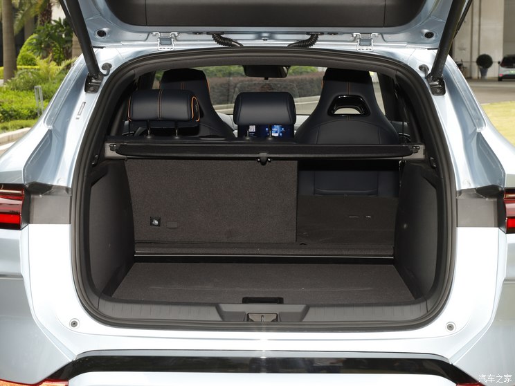 比亚迪 宋PLUS新能源 2023款 冠军版 DM-i 110KM 旗舰PLUS 比亚迪 宋PLUS新能源 2023款 冠军版 DM-i 110KM 旗舰PLUS