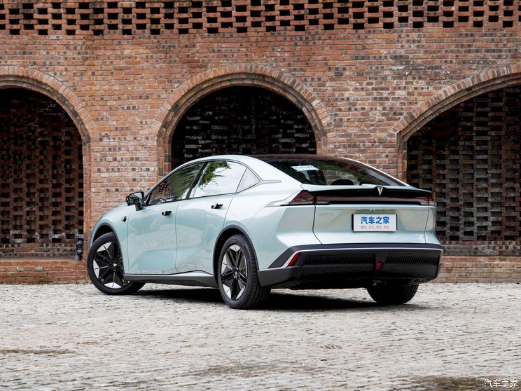 深蓝汽车 深蓝SL03 2023款 705MAX纯电版 深蓝汽车 深蓝SL03 2023款 705MAX纯电版