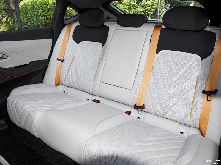 深蓝汽车 深蓝SL03 2023款 705MAX纯电版 深蓝汽车 深蓝SL03 2023款 705MAX纯电版