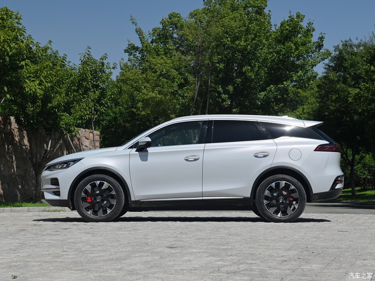 比亚迪 唐新能源 2024款 EV 冠军版 730KM 尊享型 比亚迪 唐新能源 2024款 EV 冠军版 730KM 尊享型