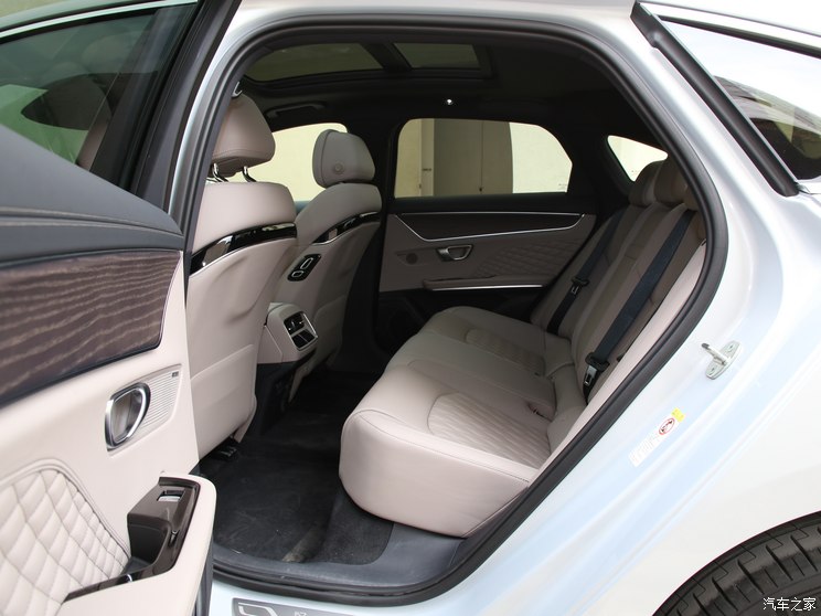 比亚迪 汉 2024款 DM-i 121KM 尊享型 比亚迪 汉 2024款 DM-i 121KM 尊享型