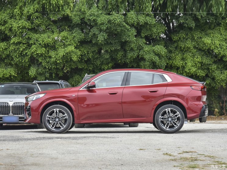 宝马(进口) 宝马X2(进口) 2024款 sDrive25i M运动套装 宝马(进口) 宝马X2(进口) 2024款 sDrive25i M运动套装