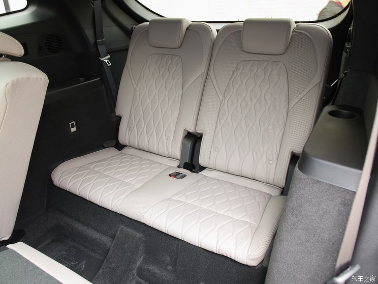 比亚迪 唐新能源 2024款 DM-i 荣耀版 112KM 旗舰型 比亚迪 唐新能源 2024款 DM-i 荣耀版 112KM 旗舰型