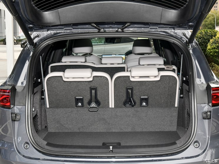 比亚迪 唐新能源 2024款 DM-i 荣耀版 112KM 尊贵型 比亚迪 唐新能源 2024款 DM-i 荣耀版 112KM 尊贵型