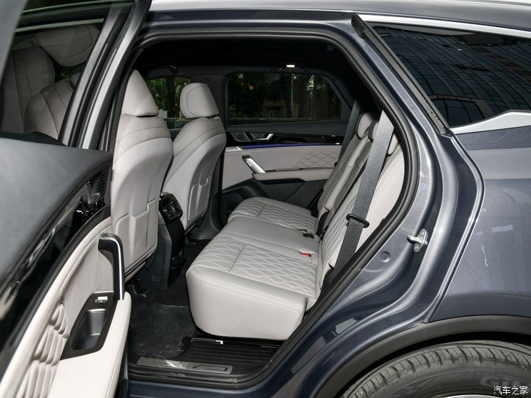 比亚迪 唐新能源 2024款 DM-i 荣耀版 112KM 尊贵型 比亚迪 唐新能源 2024款 DM-i 荣耀版 112KM 尊贵型