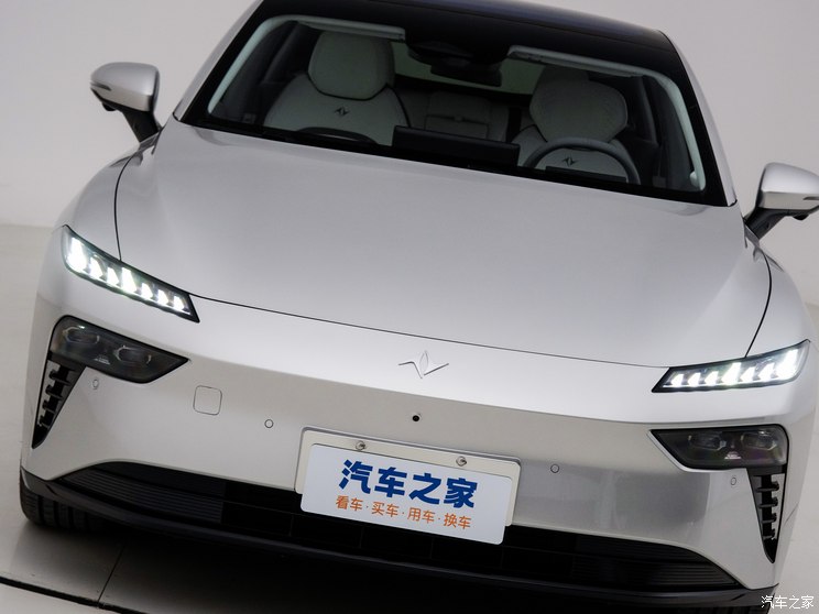 东风乘用车 eπ007 2024款 540四驱Max版 东风乘用车 eπ007 2024款 540四驱Max版