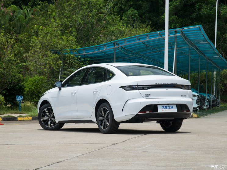 比亚迪 驱逐舰05 2023款 冠军版 DM-i 120KM 豪华型 比亚迪 驱逐舰05 2023款 冠军版 DM-i 120KM 豪华型