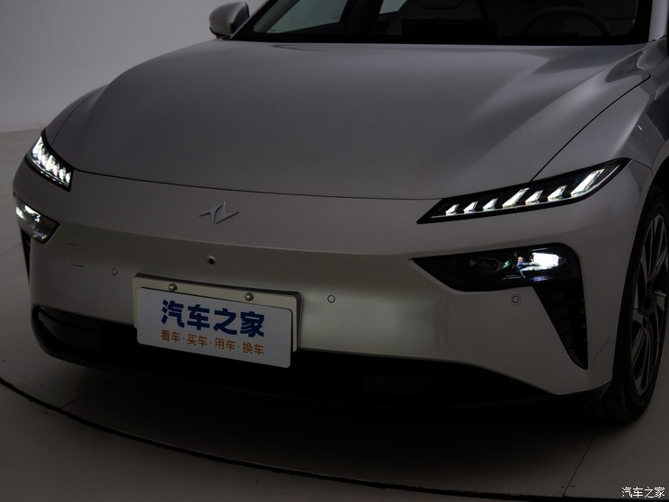 东风乘用车 eπ007 2024款 540四驱Max版 东风乘用车 eπ007 2024款 540四驱Max版