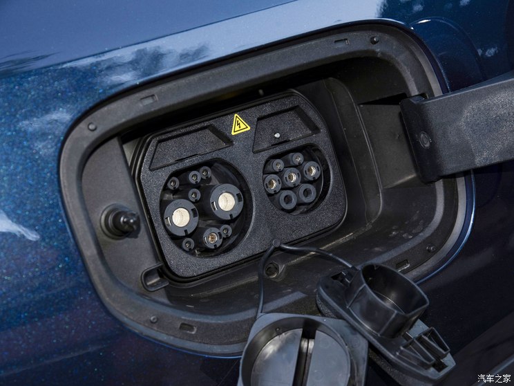 深蓝汽车 深蓝SL03 2023款 705MAX纯电版 深蓝汽车 深蓝SL03 2023款 705MAX纯电版