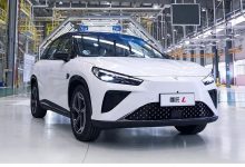 将于4月完成上市 哪吒L量产车正式下线-鹏城车网