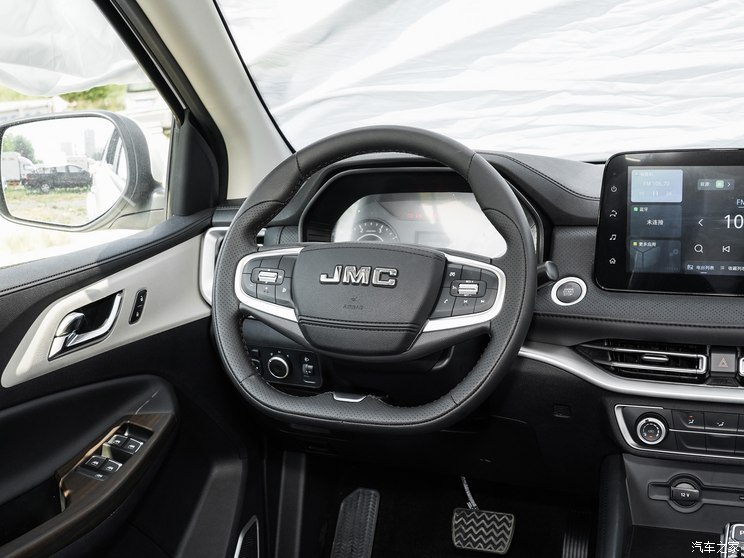 江铃汽车 域虎7 2023款 2.0T自动柴油四驱舒享型长轴 江铃汽车 域虎7 2023款 2.0T自动柴油四驱舒享型长轴