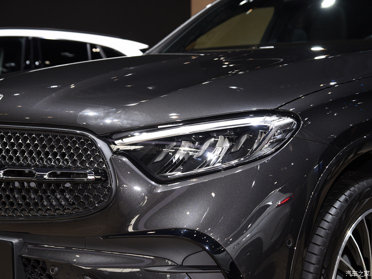 奔驰(进口) 奔驰GLC轿跑 2024款 GLC 300 4MATIC 轿跑SUV 奔驰(进口) 奔驰GLC轿跑 2024款 GLC 300 4MATIC 轿跑SUV