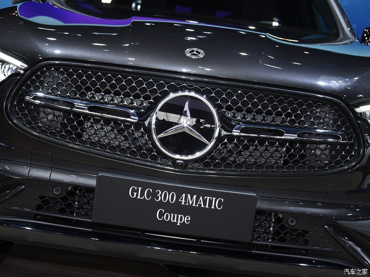 奔驰(进口) 奔驰GLC轿跑 2024款 GLC 300 4MATIC 轿跑SUV 奔驰(进口) 奔驰GLC轿跑 2024款 GLC 300 4MATIC 轿跑SUV