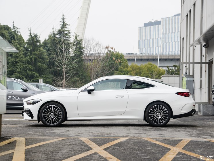 奔驰(进口) 奔驰CLE 2024款 CLE 300 4MATIC Coupe 奔驰(进口) 奔驰CLE 2024款 CLE 300 4MATIC Coupe