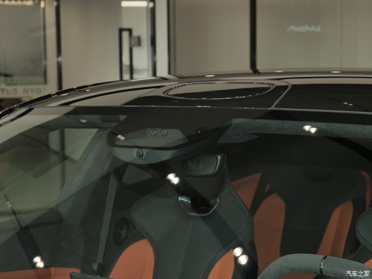 路特斯 路特斯EMEYA繁花 2024款 EMEYA R+ 路特斯 路特斯EMEYA繁花 2024款 EMEYA R+