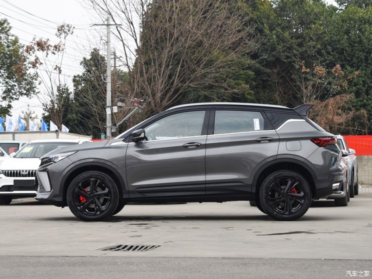 吉利汽车 缤越 2023款 缤越COOL 1.5TD DCT冠军版 吉利汽车 缤越 2023款 缤越COOL 1.5TD DCT冠军版