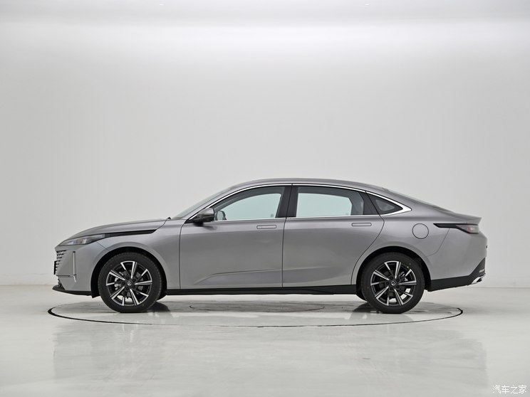 长安汽车 逸动 2024款 1.5T GDI自动 旗舰型 长安汽车 逸动 2024款 1.5T GDI自动 旗舰型