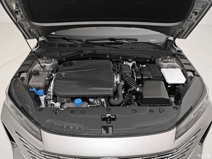 长安汽车 逸动 2024款 1.5T GDI自动 旗舰型 长安汽车 逸动 2024款 1.5T GDI自动 旗舰型