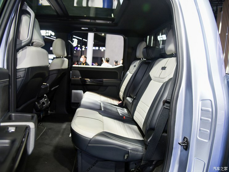 福特(进口) 福特F-150新能源 2021款 Lightning Platinum SuperCrew 福特(进口) 福特F-150新能源 2021款 Lightning Platinum SuperCrew