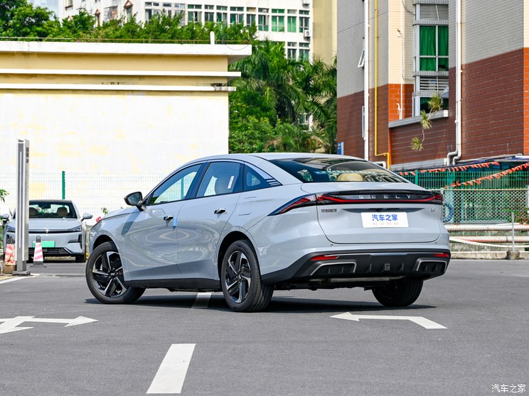 吉利汽车 银河L6 2023款 60km AIR 吉利汽车 银河L6 2023款 60km AIR