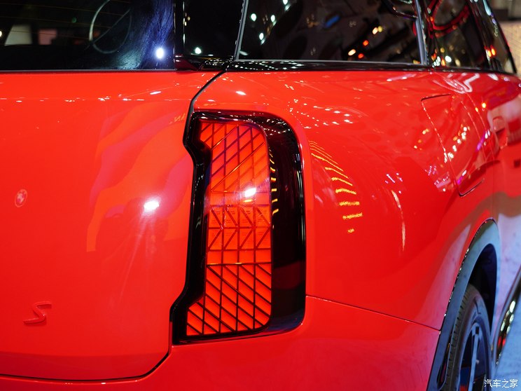 MINI JCW MINI JCW COUNTRYMAN 2024款 2.0T JOHN COOPER WORKS MINI JCW MINI JCW COUNTRYMAN 2024款 2.0T JOHN COOPER WORKS