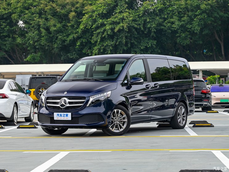 福建奔驰 奔驰V级 2022款 V 260 领航版 福建奔驰 奔驰V级 2022款 V 260 领航版
