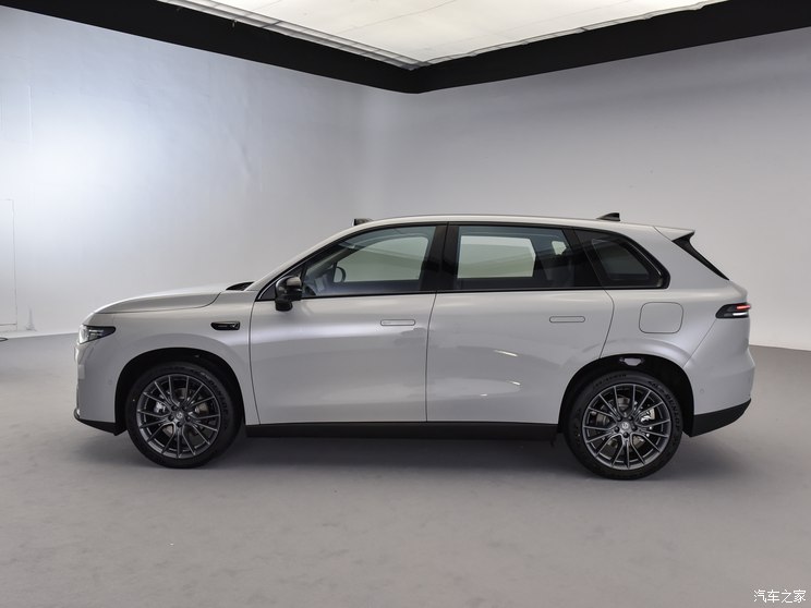 零跑汽车 零跑C10 2024款 210智驾版 零跑汽车 零跑C10 2024款 210智驾版