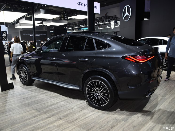 奔驰(进口) 奔驰GLC轿跑 2024款 GLC 300 4MATIC 轿跑SUV 奔驰(进口) 奔驰GLC轿跑 2024款 GLC 300 4MATIC 轿跑SUV