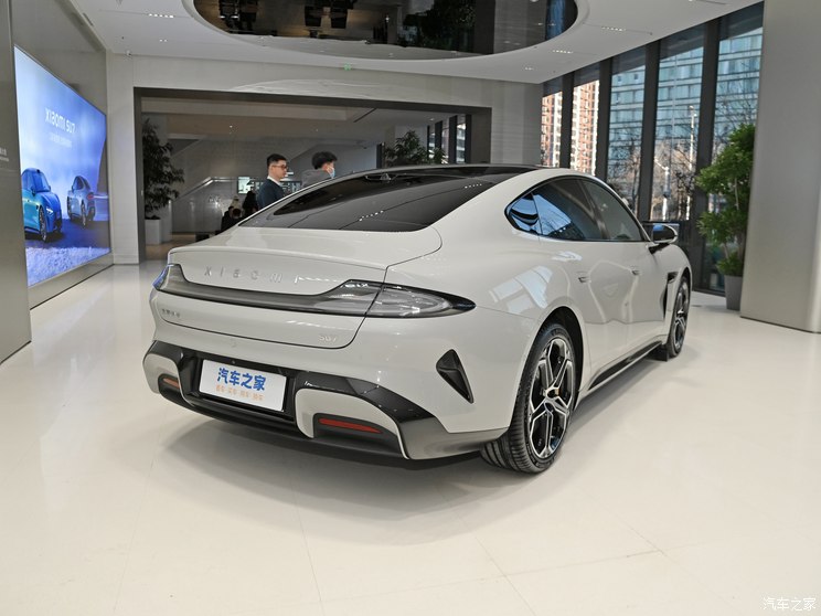 小米汽车 小米SU7 2024款 668km 后驱标准版 小米汽车 小米SU7 2024款 668km 后驱标准版