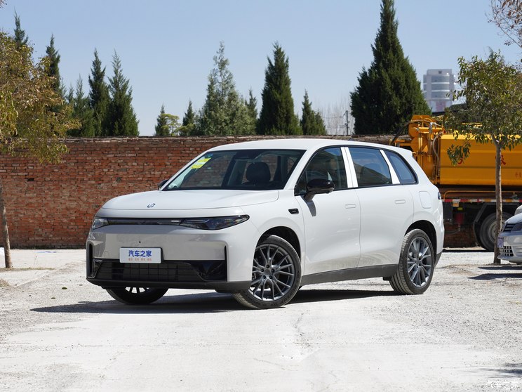 零跑汽车 零跑C10 2024款 210舒享版 零跑汽车 零跑C10 2024款 210舒享版