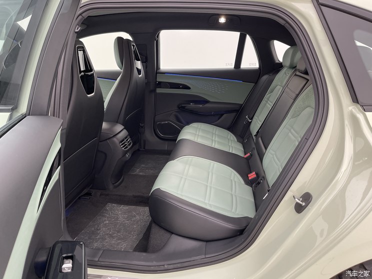 一汽红旗 红旗EH7 2024款 双电机 一汽红旗 红旗EH7 2024款 双电机