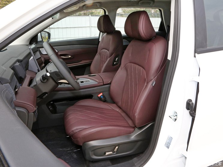 奇瑞汽车 捷途X90 PRO 2024款 2.0T DCT尊贵版 7座 奇瑞汽车 捷途X90 PRO 2024款 2.0T DCT尊贵版 7座