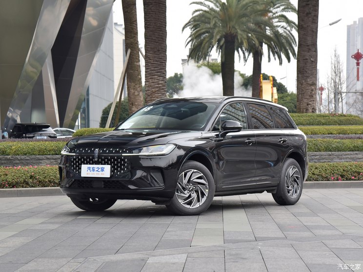 长安林肯 冒险家 2024款 1.5T 两驱尊享版 长安林肯 冒险家 2024款 1.5T 两驱尊享版