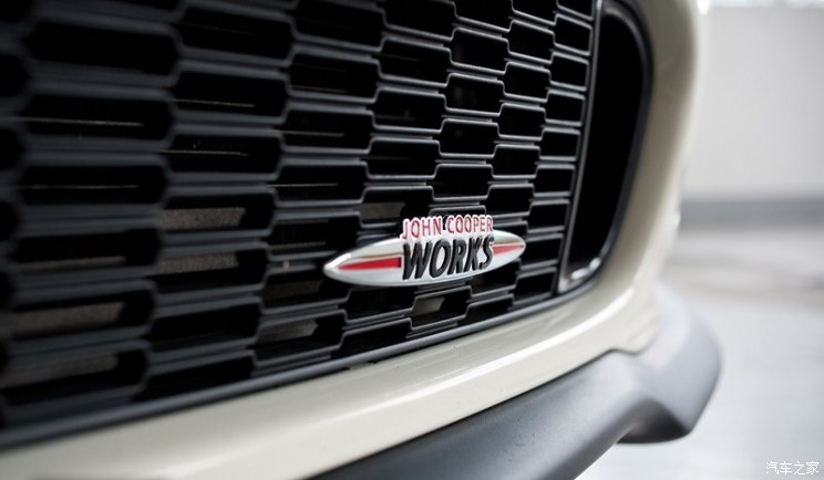 MINI JCW MINI JCW 2010款 JOHN COOPER WORKS硬顶 MINI JCW MINI JCW 2010款 JOHN COOPER WORKS硬顶