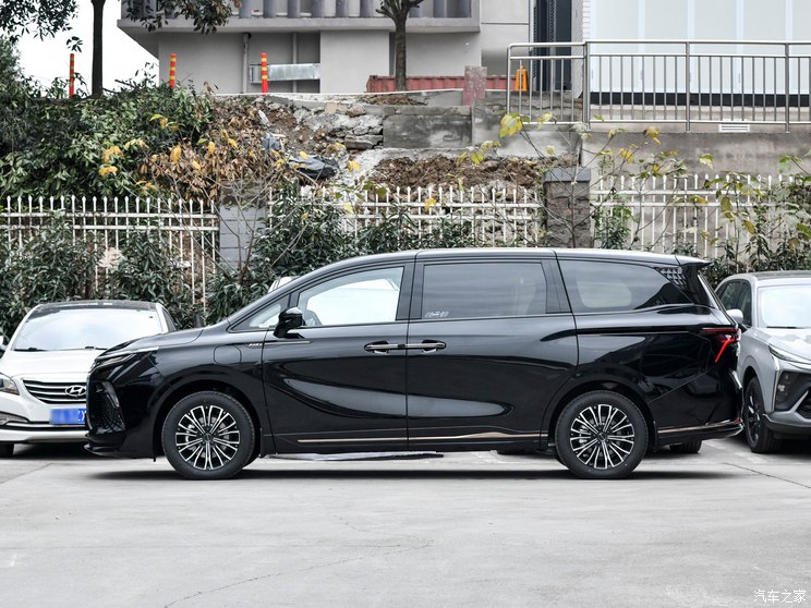 东风风行 星海V9 2023款 PHEV 基本型 东风风行 星海V9 2023款 PHEV 基本型