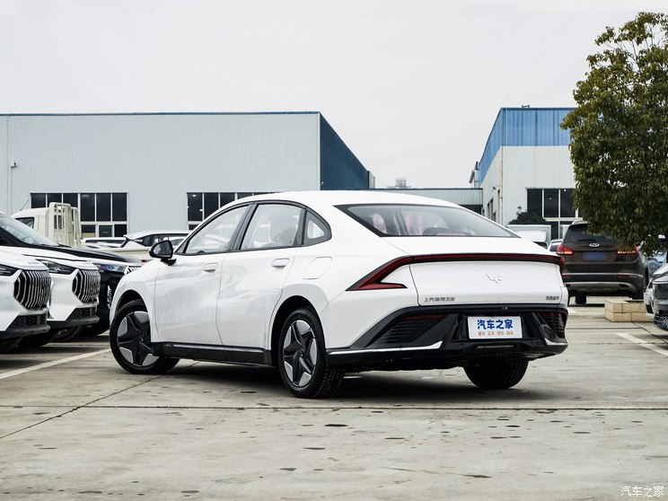 上汽通用五菱 五菱星光 2024款 纯电低配 上汽通用五菱 五菱星光 2024款 纯电低配