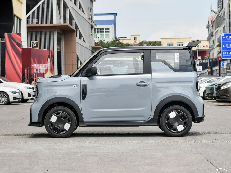 吉利汽车 熊猫 2024款 200km 熊猫卡丁 吉利汽车 熊猫 2024款 200km 熊猫卡丁