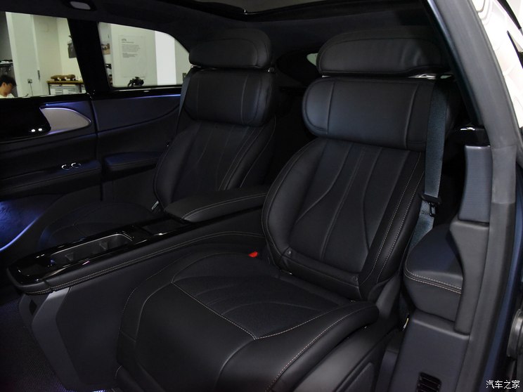 Faraday Future FF 91 2023款 2.0 未来主义者版联盟版 Faraday Future FF 91 2023款 2.0 未来主义者版联盟版