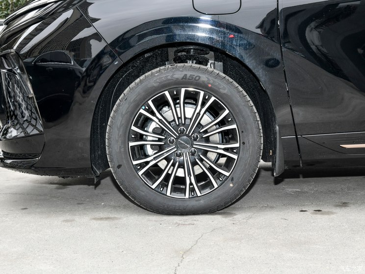 东风风行 星海V9 2024款 PHEV 200km 尊享型 东风风行 星海V9 2024款 PHEV 200km 尊享型