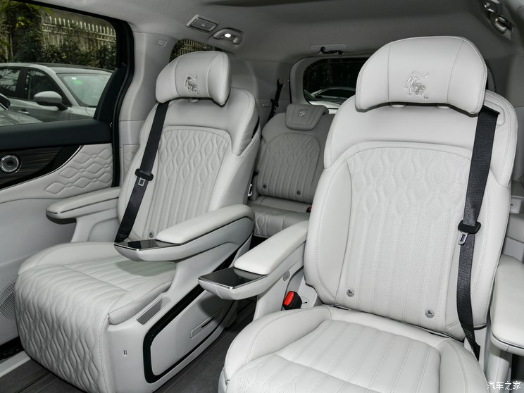 东风风行 星海V9 2024款 PHEV 200km 尊享型 东风风行 星海V9 2024款 PHEV 200km 尊享型