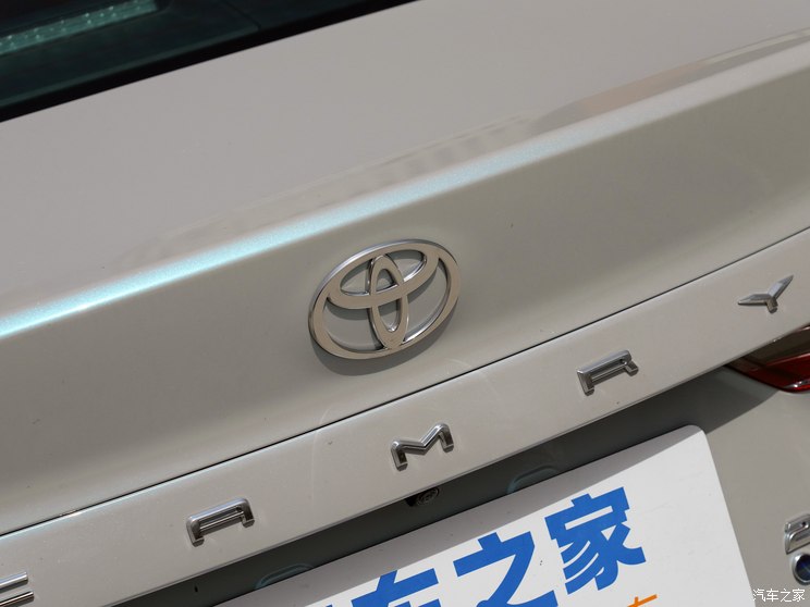 广汽丰田 凯美瑞 2024款 双擎 2.0HG 尊贵版 广汽丰田 凯美瑞 2024款 双擎 2.0HG 尊贵版