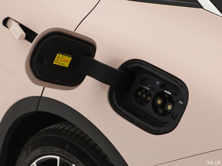 北汽新能源 极狐 阿尔法S5 2024款 单电机 185kW 北汽新能源 极狐 阿尔法S5 2024款 单电机 185kW