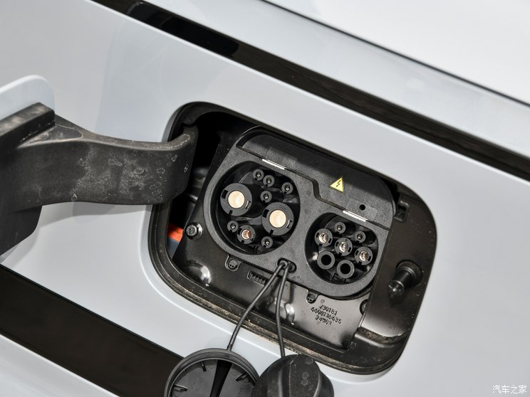 吉利汽车 熊猫 2024款 200km 熊猫卡丁 吉利汽车 熊猫 2024款 200km 熊猫卡丁