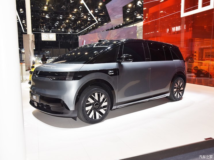 极氪 极氪MIX 2024款 三元锂 高配版 极氪 极氪MIX 2024款 三元锂 高配版