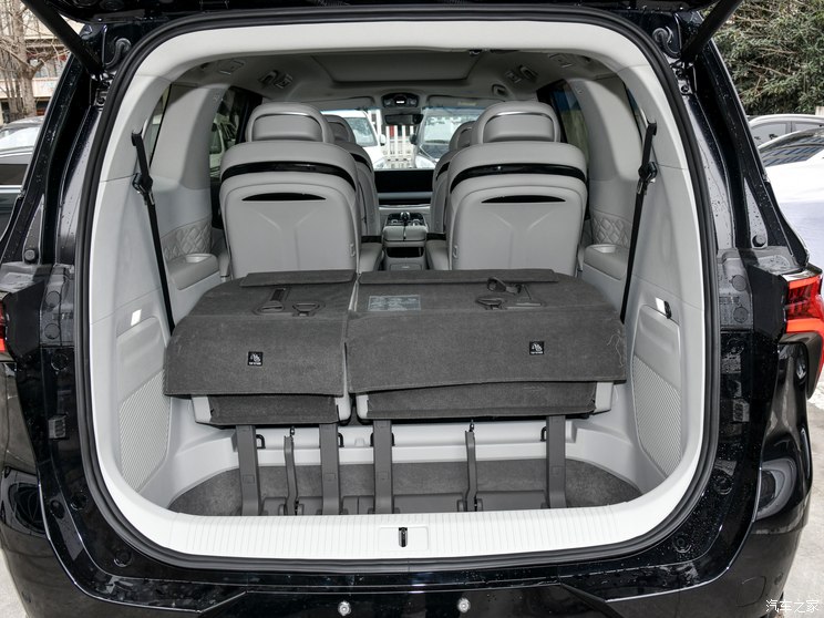 东风风行 星海V9 2024款 PHEV 200km 尊享型 东风风行 星海V9 2024款 PHEV 200km 尊享型