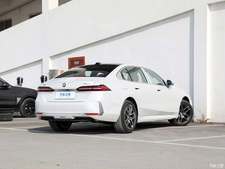 华晨宝马 宝马5系 2024款 530Li 领先型 豪华套装 华晨宝马 宝马5系 2024款 530Li 领先型 豪华套装