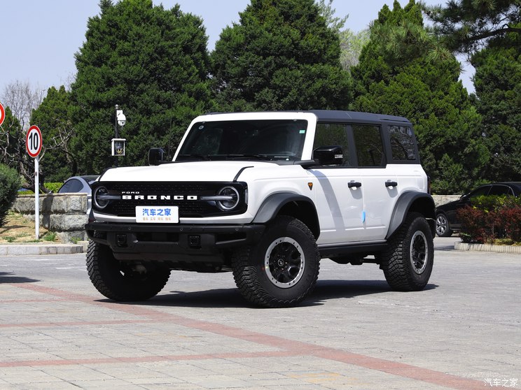 江铃福特 福特烈马 2024款 2.3T 荒地 江铃福特 福特烈马 2024款 2.3T 荒地