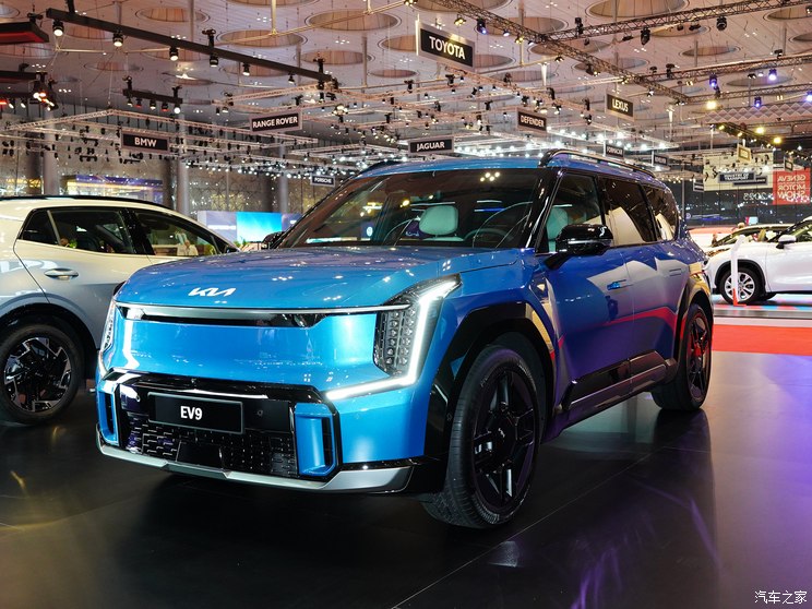 起亚(进口) 起亚EV9 2023款 GT-Line 欧洲版 起亚(进口) 起亚EV9 2023款 GT-Line 欧洲版