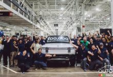 里程碑时刻 RIVIAN第10万辆整车下线-鹏城车网